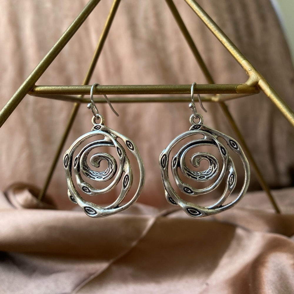 Elegant Silver Swirl Earrings